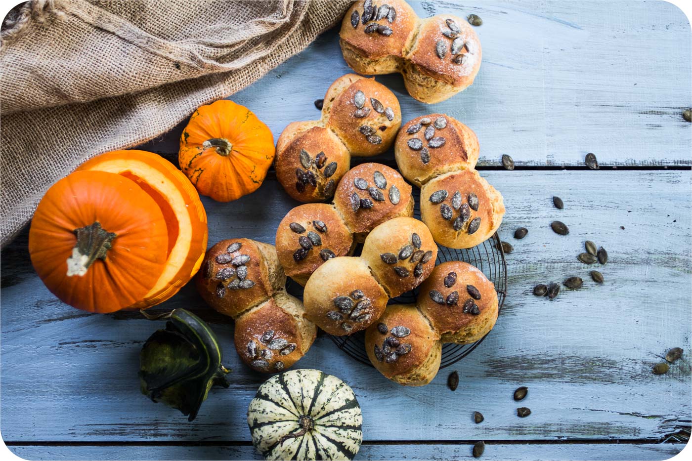 Dinkel-Kürbis-Brötchen